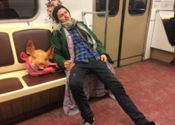 Странные люди, которых можно встретить в метро, 40 фото