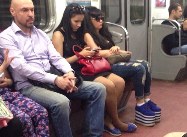 Странные люди, которых можно встретить в метро, 40 фото