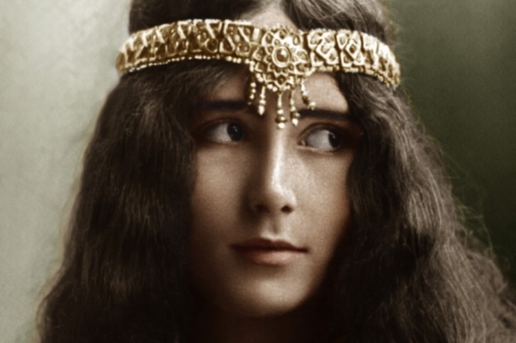 Как выглядели красивые женщины мира 100 лет назад