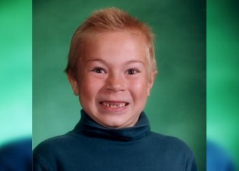 35 неловких, но очень смешных фото из детских альбомов