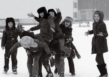 Веселая зима в СССР: смотрим, как это было
