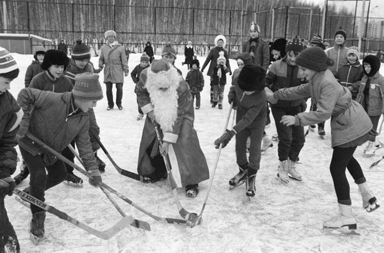 Веселая зима в СССР: смотрим, как это было