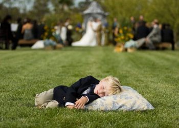 30 детишек, которые никак не могут понять, в чем радость свадебной церемонии