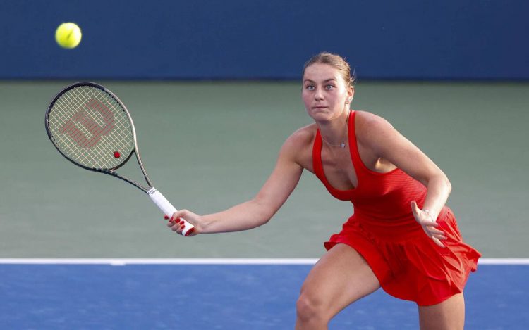 25 Delightful and Comical Moments in Women's Tennis